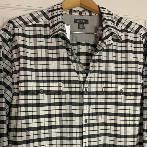 Men’s Kenneth Cole button down shirt - Picture 2 of 3